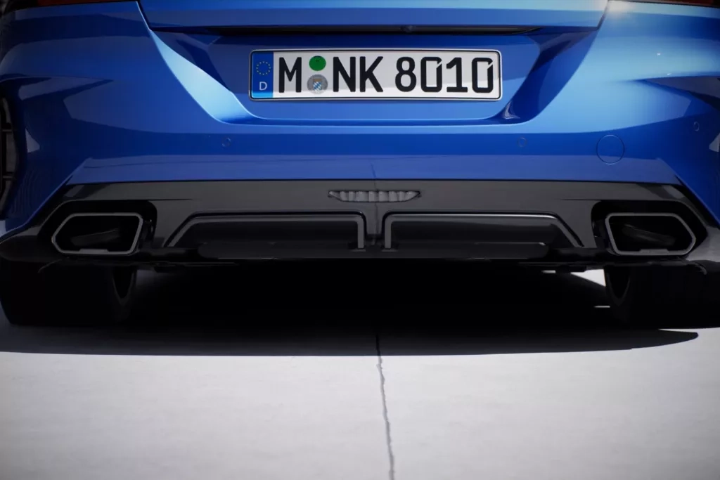 BMW Z4 vue arrière pot echappement