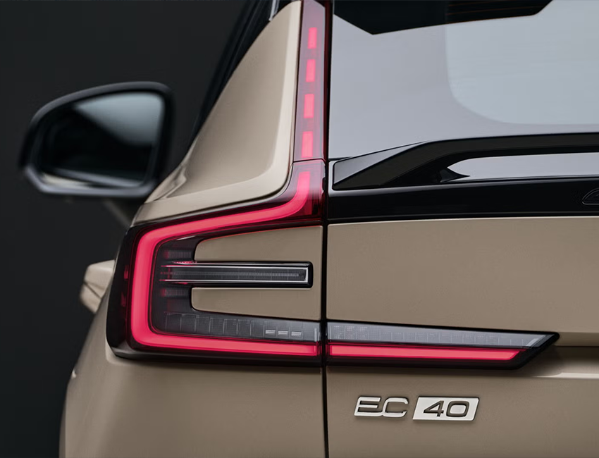 Habitacle spacieux et lumineux du Volvo EC40 électrique